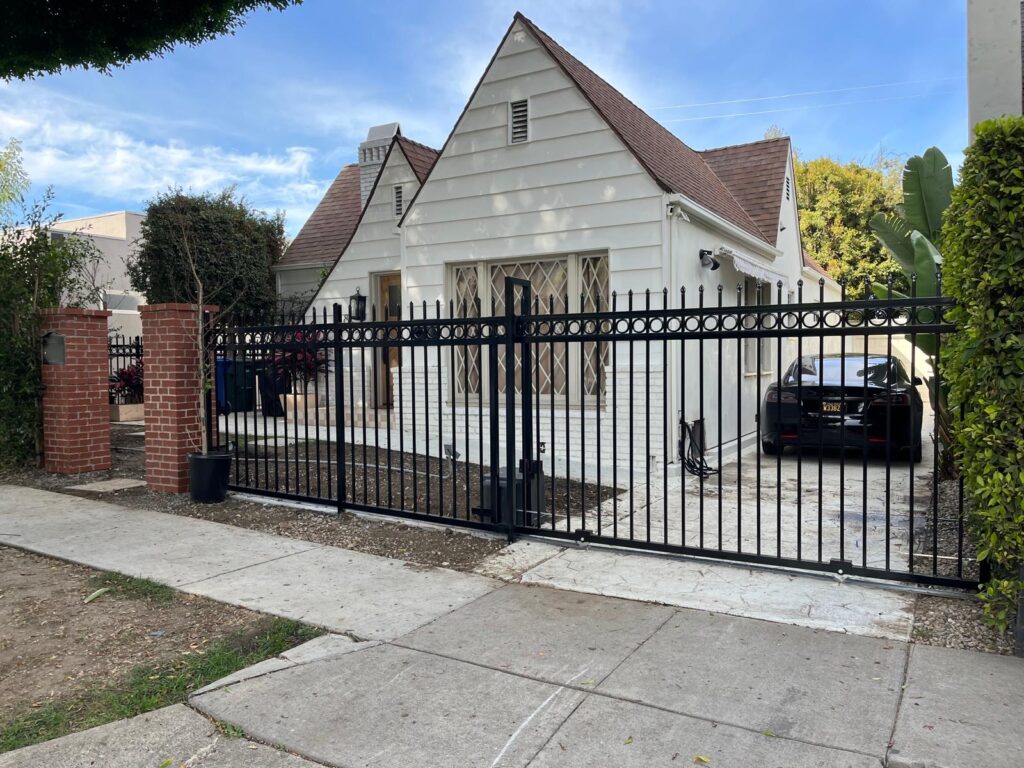 23dca51a-ac1c-46b7-971a-b3755e30d083